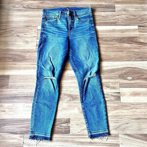 Gap High Rise True Skinny Denim Blue Jeans Frayed Hems Size 28 R